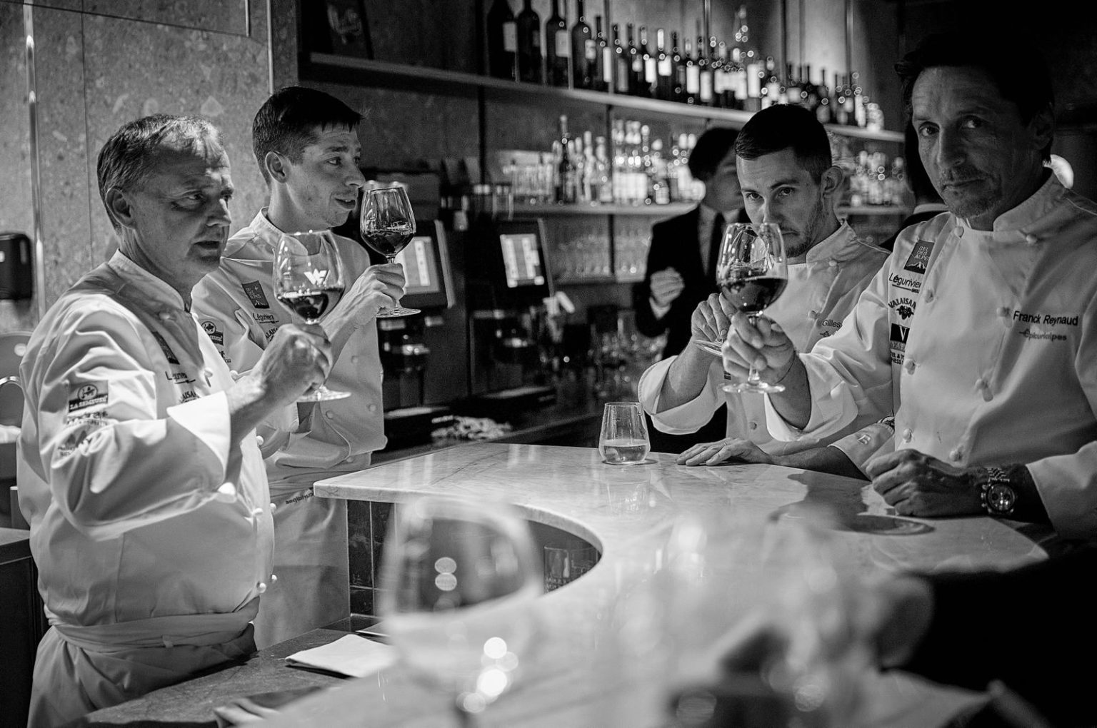 Les chefs réunis autour du vin lors de la première édition d’Épicurialpes en 2025